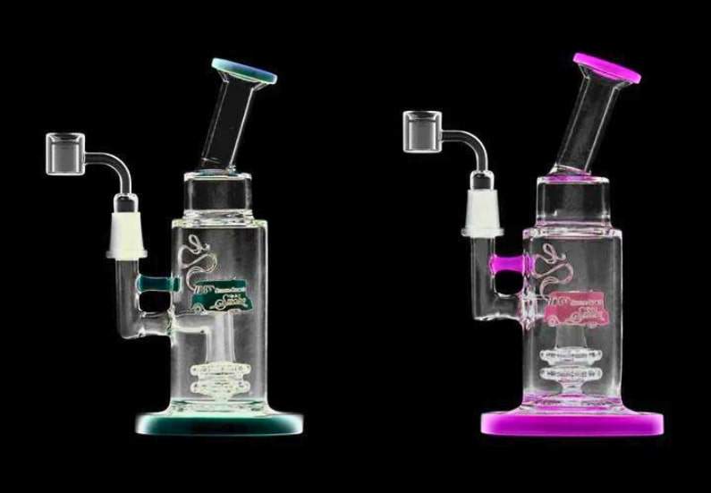 Check out our Cheech & Chong Anthony Vapor Bubbler review.